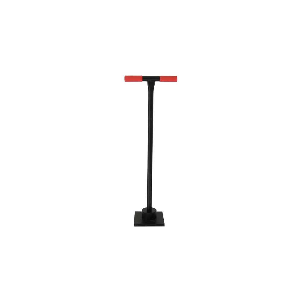 Soil/concrete tamper length 200 mm width 200 mm with red plastic, T handle steel, painted