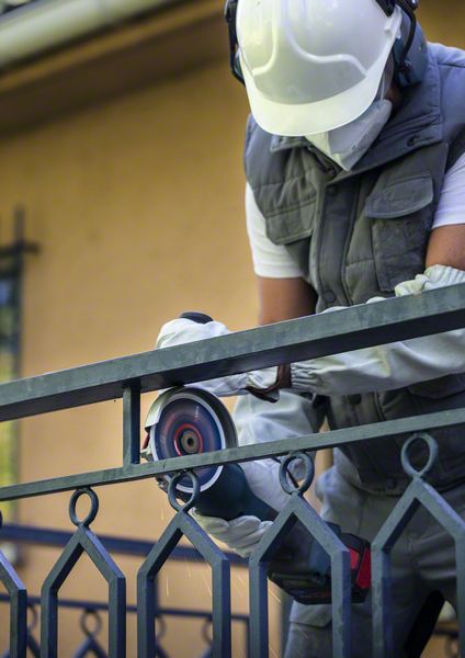 Robert Bosch Power Tools GmbH EXPERT Diamond Metal Wheel X-LOCK Cutting Disc 125 x 22.23 mm. For small angle grinders - Image 16