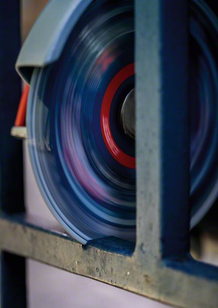 Robert Bosch Power Tools GmbH EXPERT Diamond Metal Wheel X-LOCK Cutting Disc 125 x 22.23 mm. For small angle grinders - Image 20