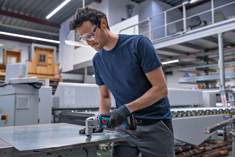 Robert Bosch Power Tools GmbH Cordless Metal Shear GSC 18V-16 E - Image 18